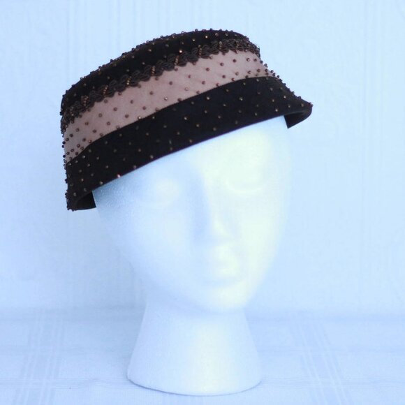 Schiaparelli 50's or 60's beaded hat - Picture 1 of 5